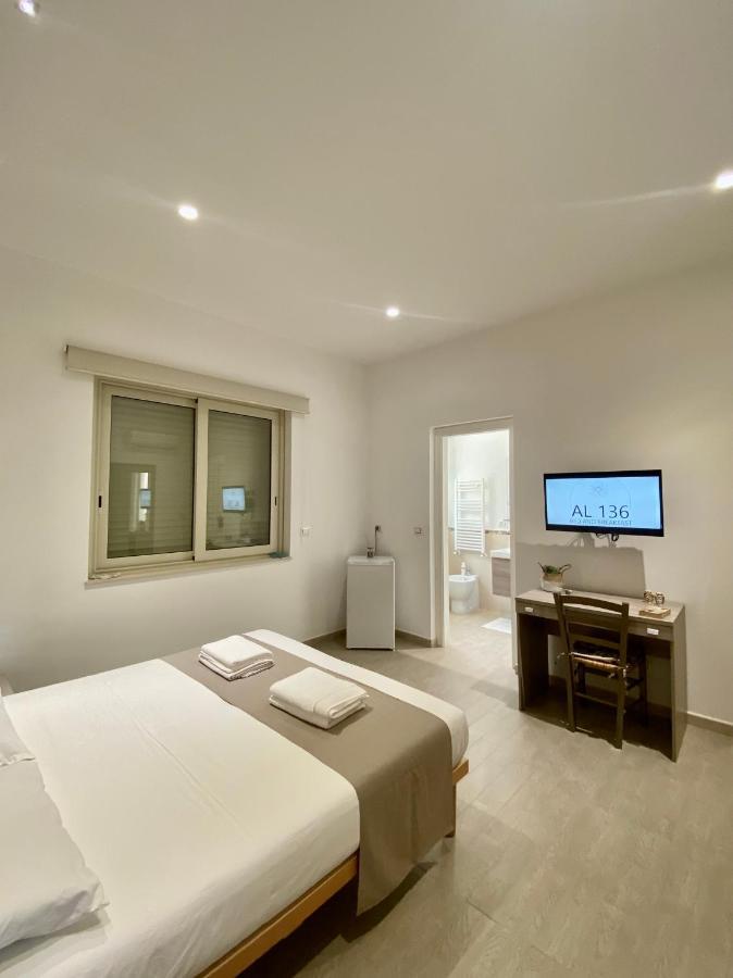 Bed and Breakfast Al 136 Capo dʼOrlando Exterior foto